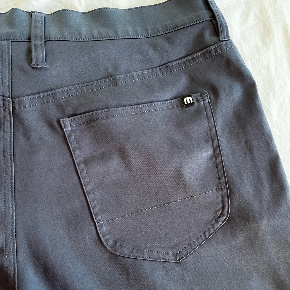 Travis Mathew Open To Close Chino Pant Size 35 - image 2